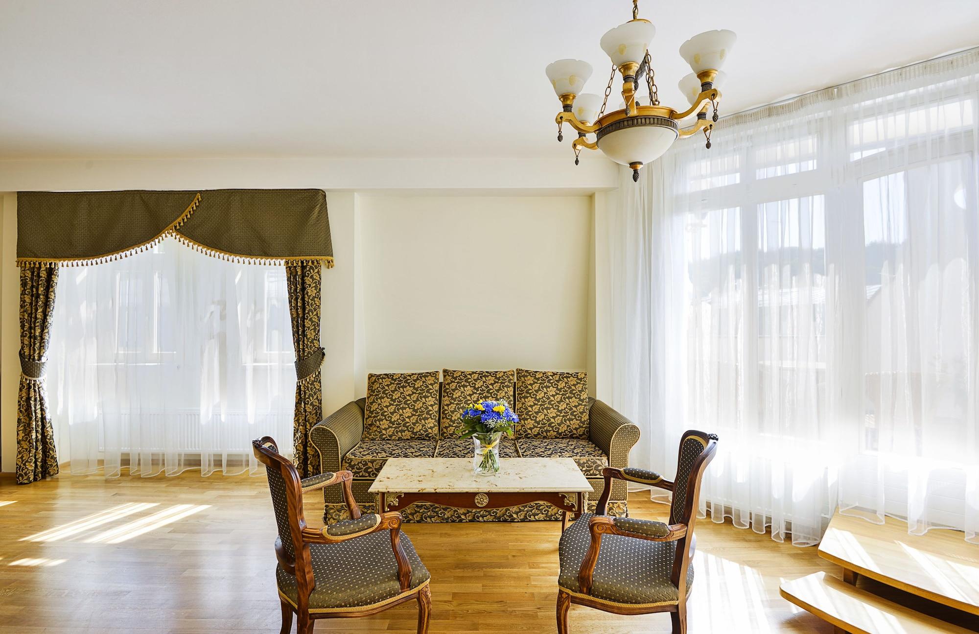 Residence Romanza 마리안스케 라즈네 외부 사진